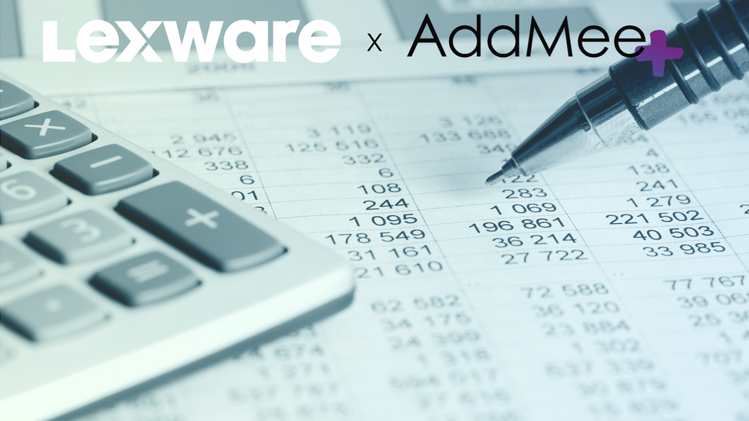 Zahlen und Taschenrechner mit den Logos von Lexware & AddMee