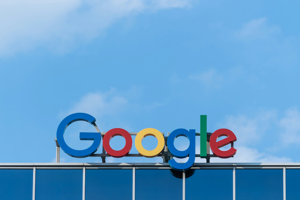 Gebäude mit Google-Logo